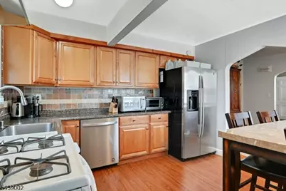 85 Edison St, Clifton, NJ 07013 - Photo 11