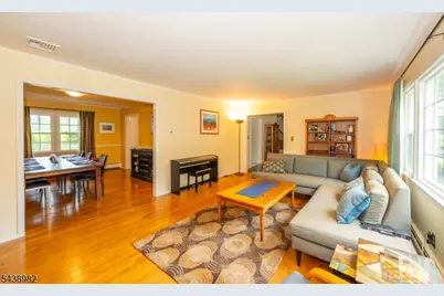 32 Natalie Dr, West Caldwell, NJ 07006 - Photo 5
