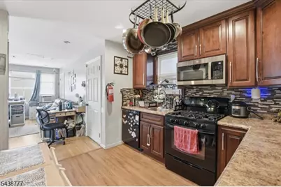 318 Highland Ave, Kearny, NJ 07032 - Photo 11