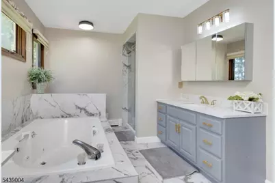 10 Moonshadow Ct, Kinnelon, NJ 07405 - Photo 29