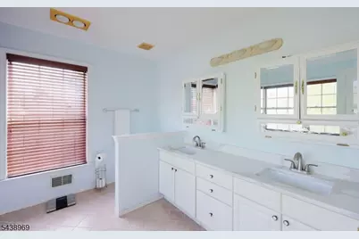 7 Newell St, Hillsborough Township, NJ 08844 - Photo 17