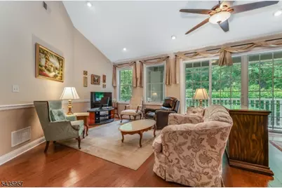 379 Victoria Dr, Bridgewater, NJ 08807 - Photo 9