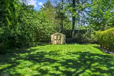 15 Harvey Dr, Summit, NJ 07901 - Photo 37