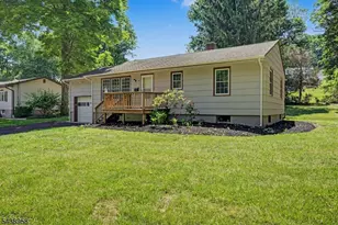 51 Park Ave, Newton, NJ 07860 - Photo 1