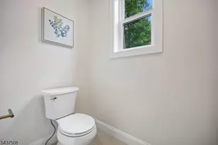 5 Briar Cliff Rd, Livingston, NJ 07039 - Photo 17