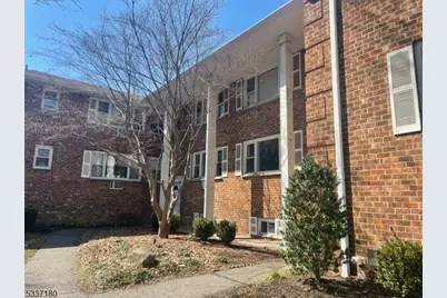 948 Valley Rd #A8, Clifton, NJ 07013 - Photo 1