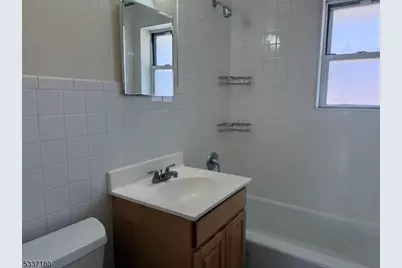 948 Valley Rd #A8, Clifton, NJ 07013 - Photo 11