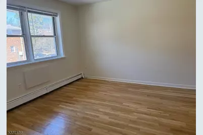 948 Valley Rd #A8, Clifton, NJ 07013 - Photo 5