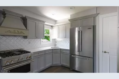 15 Cutler Pl, Clark Township, NJ 07066 - Photo 13