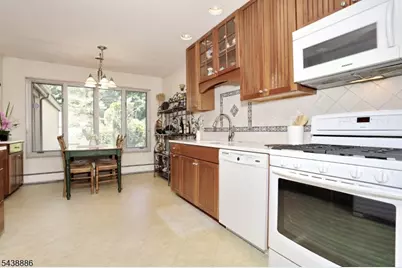 504B Aspen Ln, Wyckoff Township, NJ 07481 - Photo 15