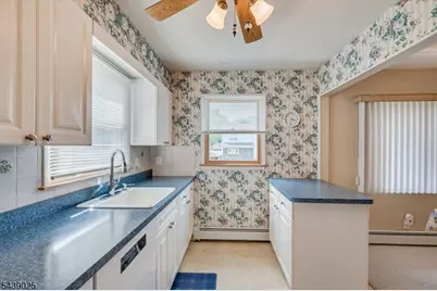 30 Walnut St, Edison Twp., NJ 08817 - Photo 19