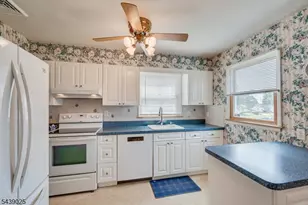 30 Walnut St, Edison Twp., NJ 08817 - Photo 17