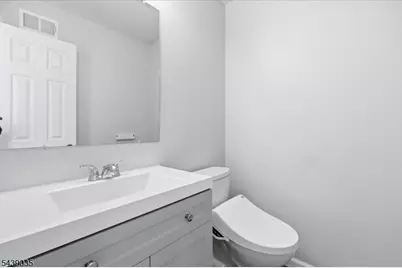 17 Heritage Ln, Hamburg, NJ 07419 - Photo 11