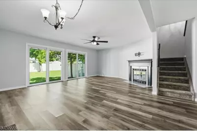 17 Heritage Ln, Hamburg, NJ 07419 - Photo 3