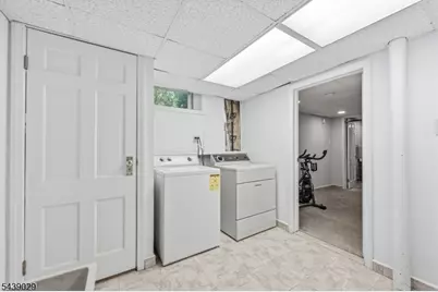 62 Fells Rd, Verona, NJ 07044 - Photo 35