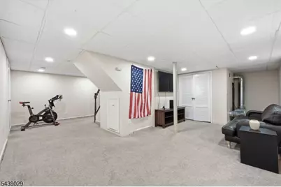 62 Fells Rd, Verona, NJ 07044 - Photo 33