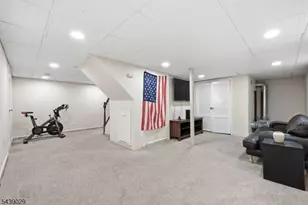 62 Fells Rd, Verona, NJ 07044 - Photo 33