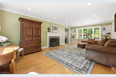 62 Fells Rd, Verona, NJ 07044 - Photo 5