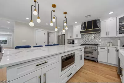 676 Ridgewood Rd, Oradell, NJ 07649 - Photo 15