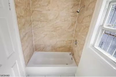 98 S Devine St, Newark, NJ 07106 - Photo 19