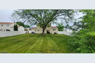 13 Patton Dr, Franklin Township, NJ 08873 - Photo 19