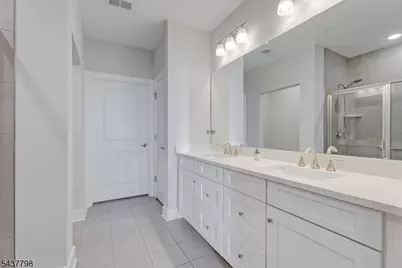 1 Vanderbilt Blvd #309, Florham Park, NJ 07932 - Photo 9