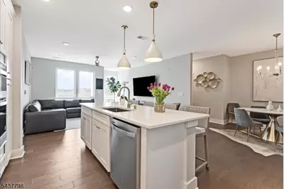 1 Vanderbilt Blvd #309, Florham Park, NJ 07932 - Photo 3