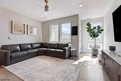 1 Vanderbilt Blvd #309, Florham Park, NJ 07932 - Photo 15