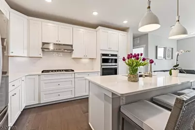 1 Vanderbilt Blvd #309, Florham Park, NJ 07932 - Photo 7