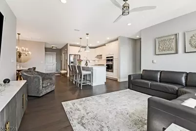 1 Vanderbilt Blvd #309, Florham Park, NJ 07932 - Photo 17