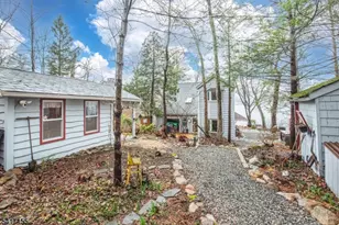 239 E Shore Lake Owassa Rd, Frankford Township, NJ 07860 - Photo 17