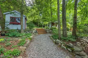 239 E Shore Lake Owassa Rd, Frankford Township, NJ 07860 - Photo 37