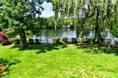 45 Lakeshore Dr, Oakland, NJ 07436 - Photo 39