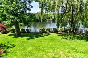 45 Lakeshore Dr, Oakland, NJ 07436 - Photo 39
