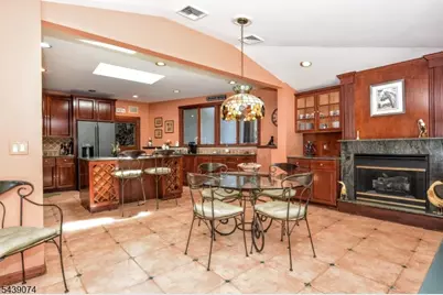 45 Lakeshore Dr, Oakland, NJ 07436 - Photo 13