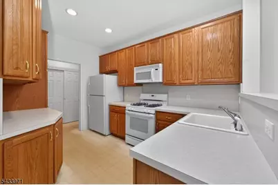 66 La Costa Dr, Clinton Township, NJ 08801 - Photo 15