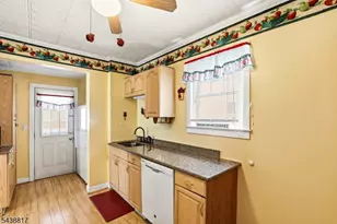 332 Riverside Ave, Lyndhurst Township, NJ 07071 - Photo 17