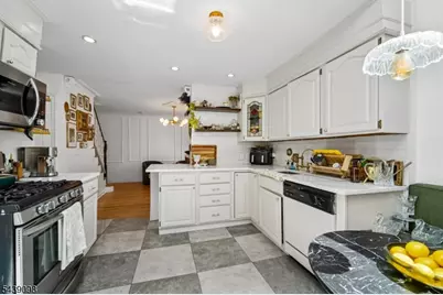 67 Marlboro Rd, Clifton, NJ 07012 - Photo 7