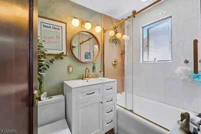 67 Marlboro Rd, Clifton, NJ 07012 - Photo 17