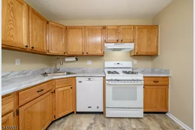 913 Timberbrooke Drive, Bedminster Township, NJ 07921 - Photo 11