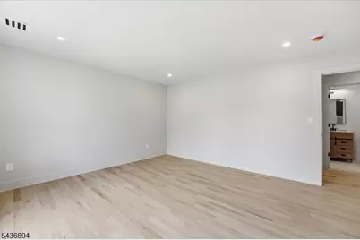 180 Sheridan Ave, Clifton, NJ 07011 - Photo 25