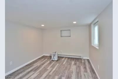 4 Village Pl, Jefferson Township, NJ 07438 - Photo 15