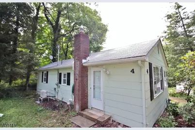 4 Village Pl, Jefferson Township, NJ 07438 - Photo 3