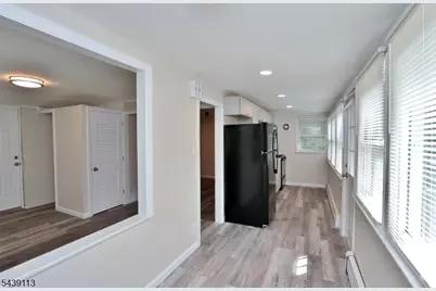 4 Village Pl, Jefferson Township, NJ 07438 - Photo 5