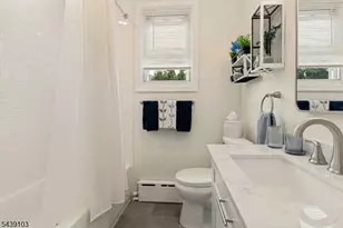 16 Passaic Ave, Hasbrouck Heights, NJ 07604 - Photo 9
