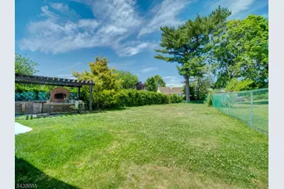 19 Jonquil Cir, Woodbridge Township, NJ 08863 - Photo 27