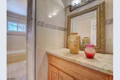 19 Jonquil Cir, Woodbridge Township, NJ 08863 - Photo 17
