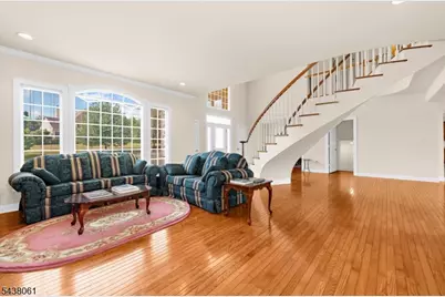 12 Manchur Ct, Raritan Township, NJ 08822 - Photo 7