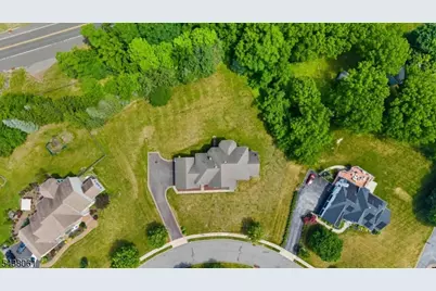 12 Manchur Ct, Raritan Township, NJ 08822 - Photo 7
