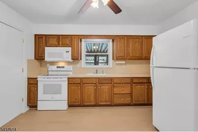 62 Louise Dr, Manville, NJ 08835 - Photo 9